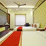 Hotel Ishaan Residency - A Unit Of Mgm Club \