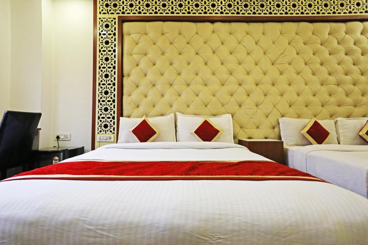 Ishaan Residency - A Unit Of Mgm Club 