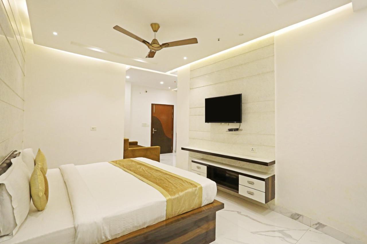 Ishaan Residency - A Unit Of Mgm Club 